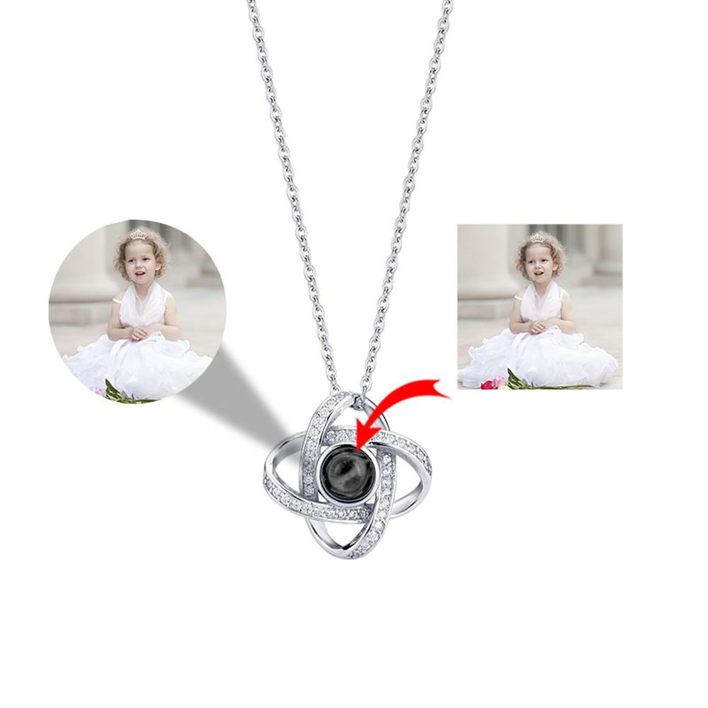Custom Four-leaf Rhinestones Pendant Projection Necklace Clavicle Chain